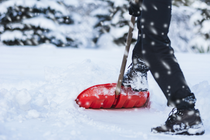 Snow Shoveling Safety Tips | PainScale