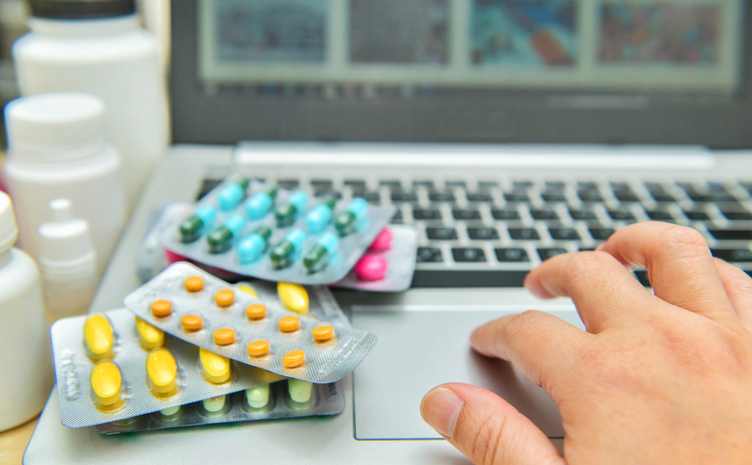 Safety Tips for Purchasing Prescription Medication Online | PainScale